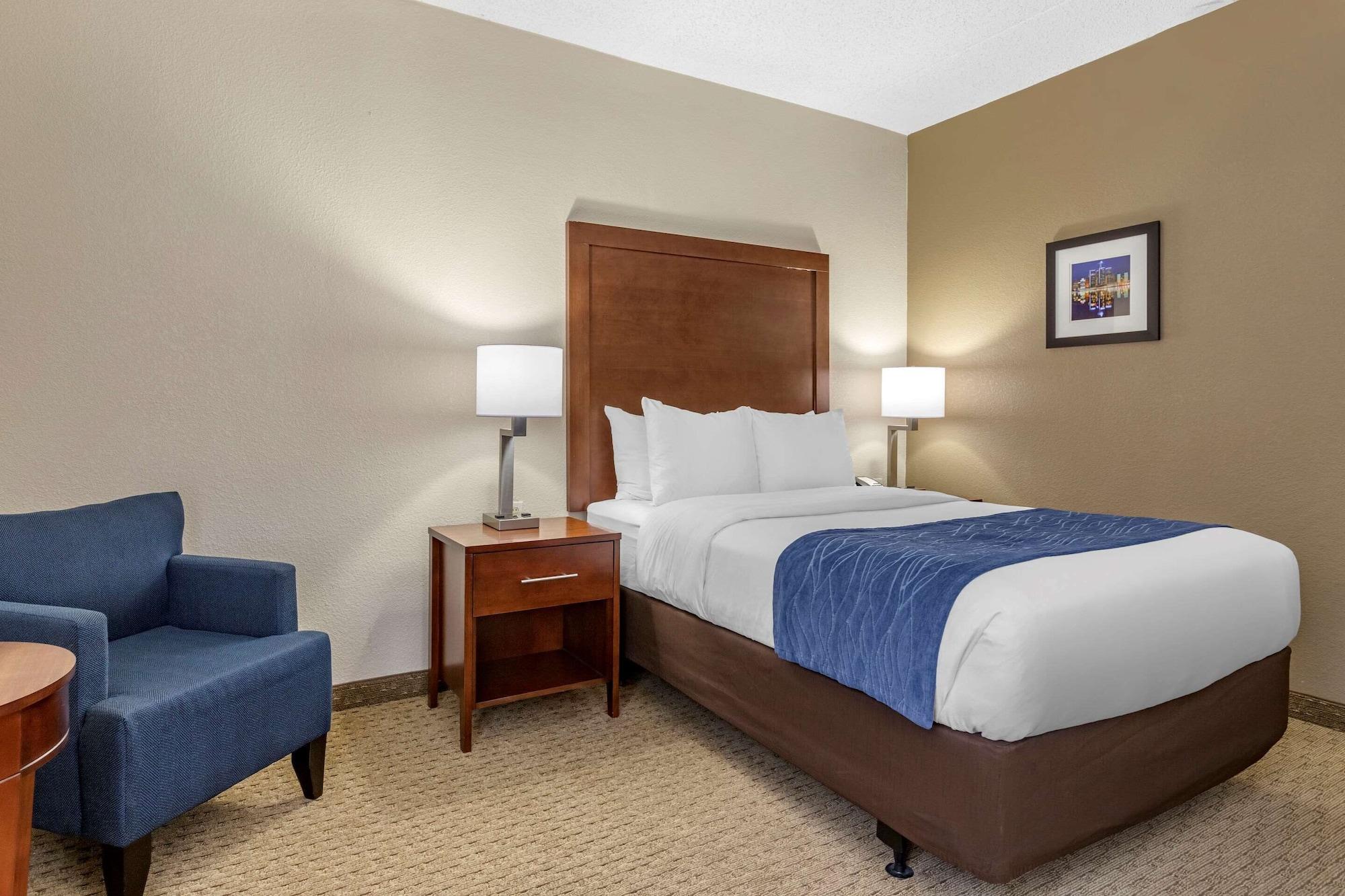Comfort Inn Near Greenfield Village Диърборн Екстериор снимка