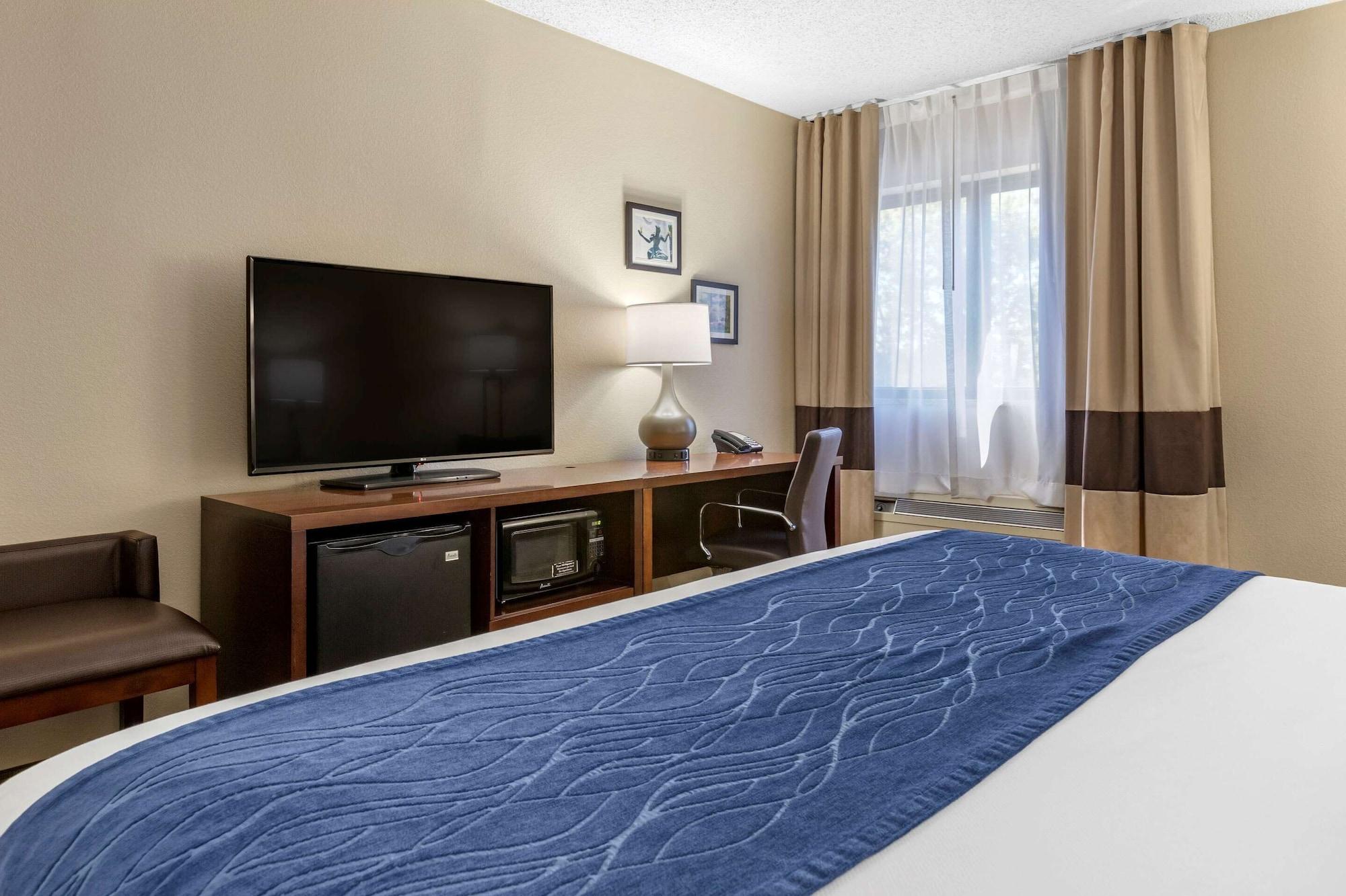 Comfort Inn Near Greenfield Village Диърборн Екстериор снимка