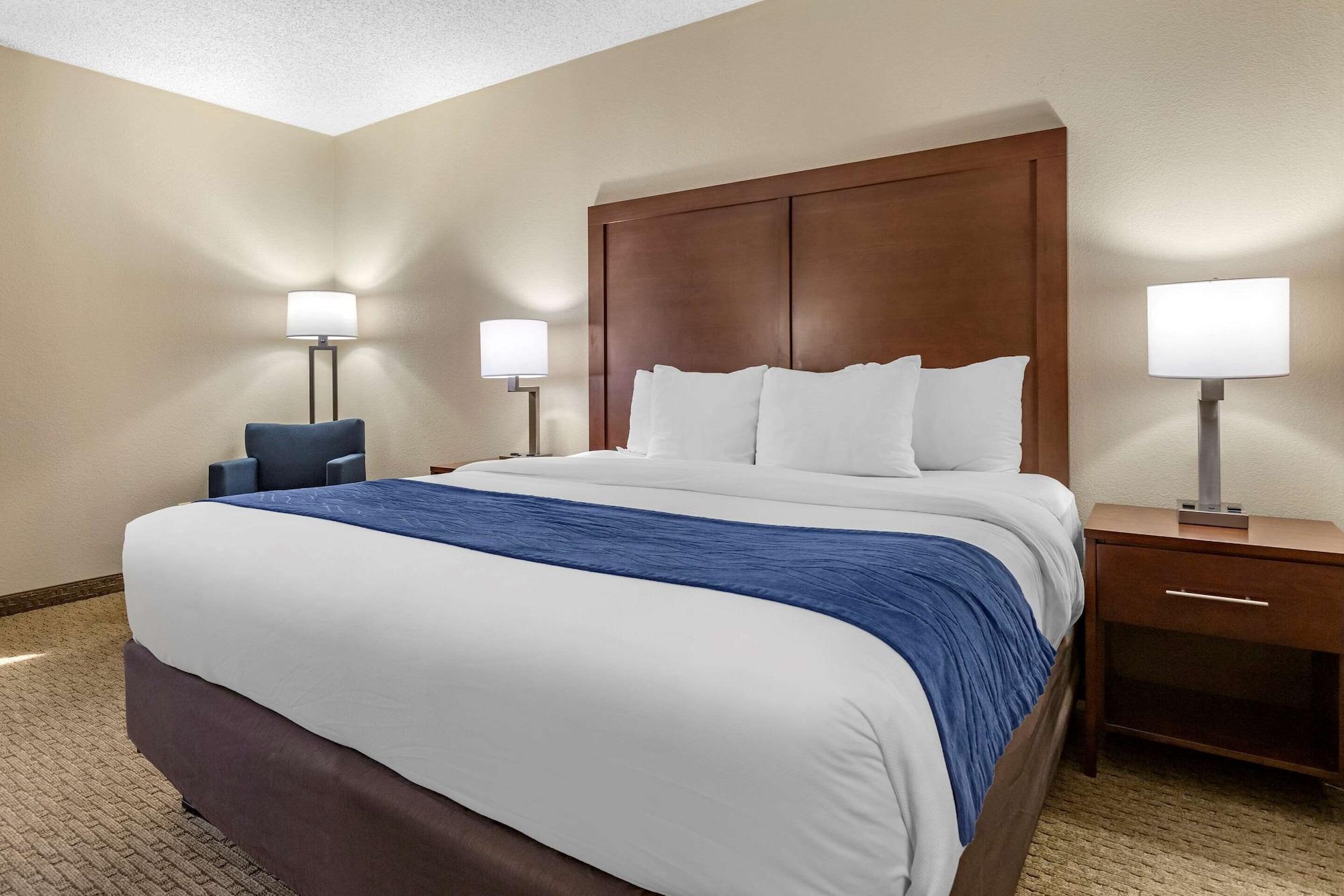 Comfort Inn Near Greenfield Village Диърборн Екстериор снимка