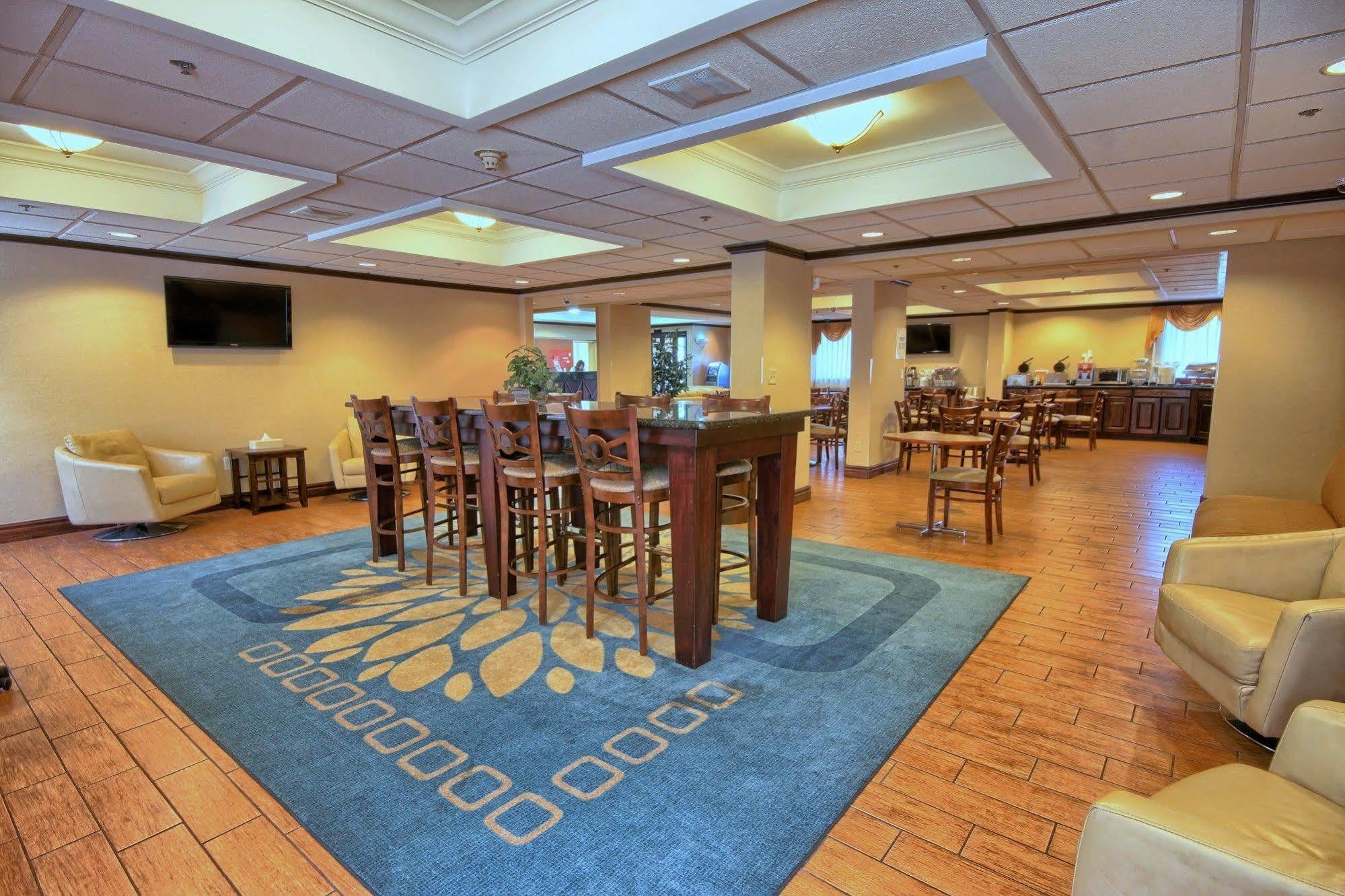 Comfort Inn Near Greenfield Village Диърборн Екстериор снимка